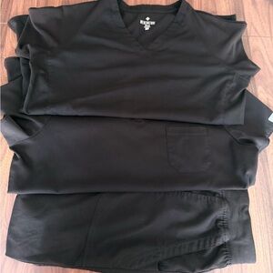 Med Couture Women’s Black  V-Neck Shirts